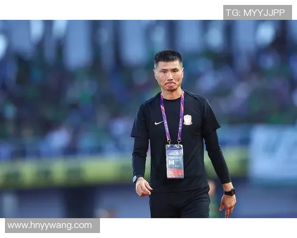 中国足球队现任教练的执教理念与未来发展展望分析