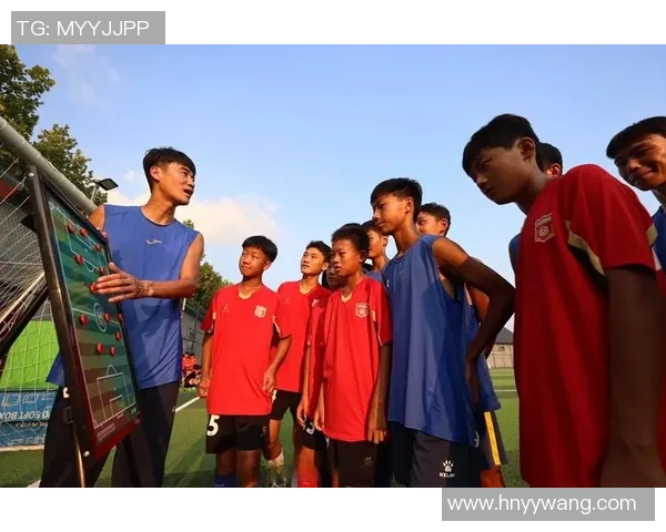 大宝在绿茵场上挥洒汗水与激情踢足球的快乐时光 大宝在绿茵场上挥洒汗水与激情踢足球的快乐时光